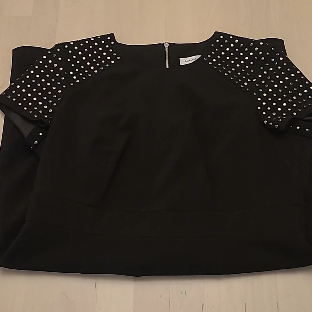 NWOT Calvin Klein Black Silver Studded Short Sleeved Fully Zip Back Midi Dress - Picture 15 of 15